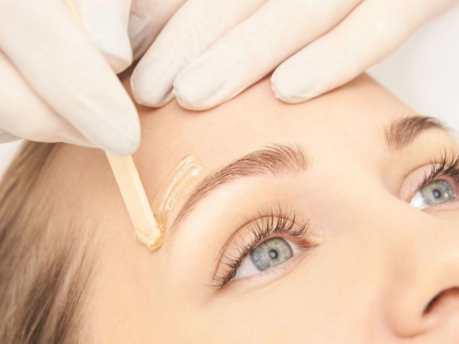 Brow Tint & Brow Shaping